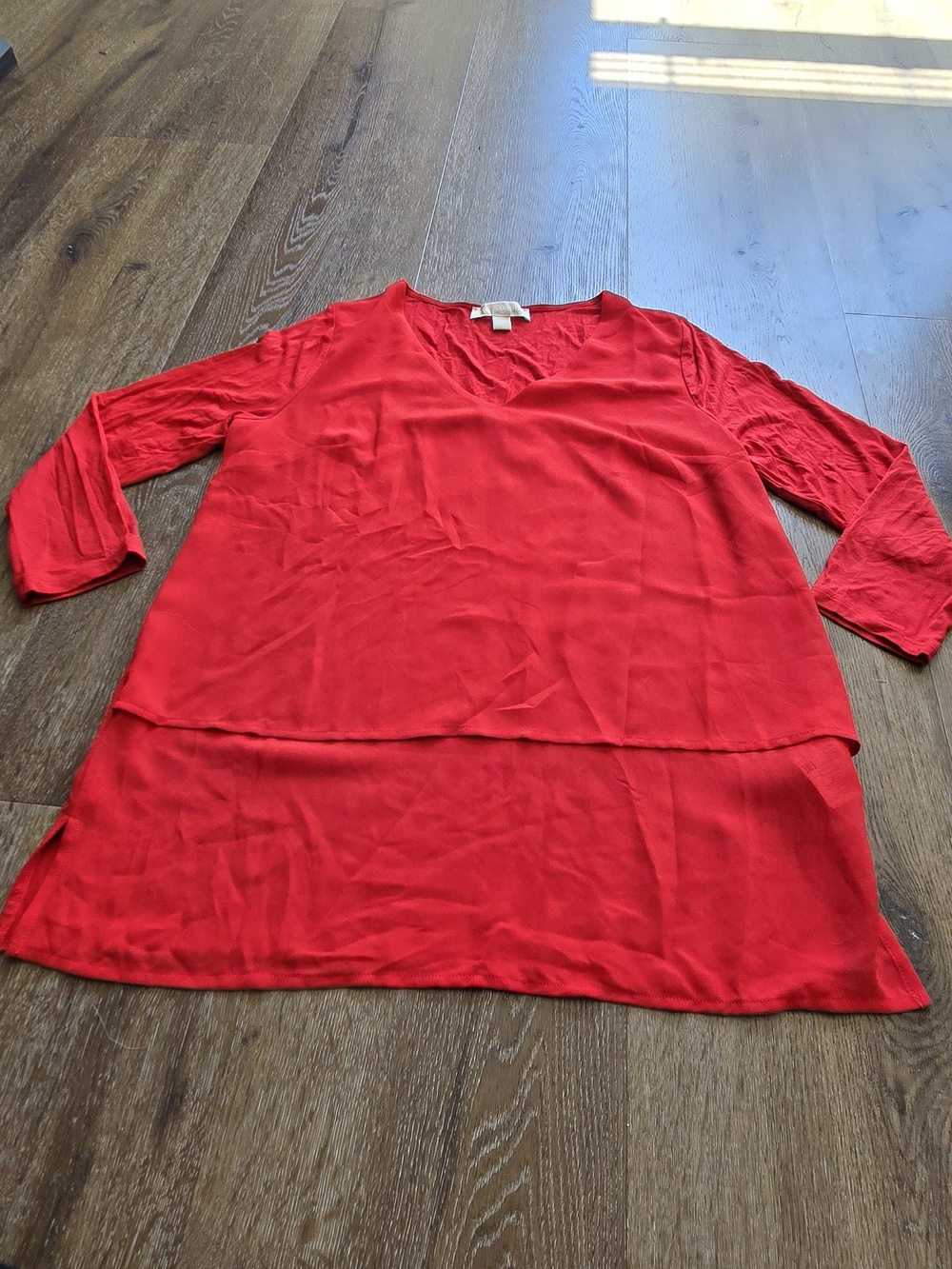 MICHAEL KORS Layered V-Neck Red Tunic Top - Picture 3 of 6